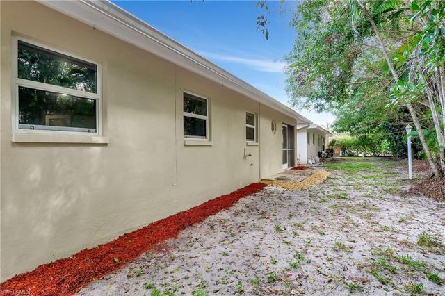 11 Rivard RD # 19, Naples, FL 34112