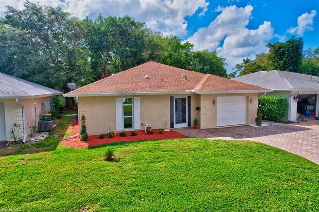 11 Rivard RD # 19, Naples, FL 34112