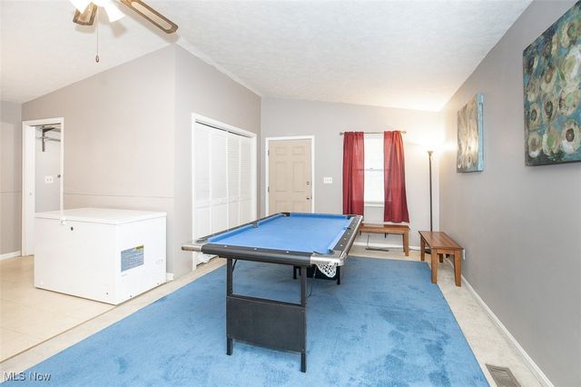 242 Monroe Avenue, Cuyahoga Falls, OH 44221