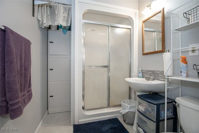 242 Monroe Avenue, Cuyahoga Falls, OH 44221