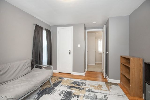 242 Monroe Avenue, Cuyahoga Falls, OH 44221