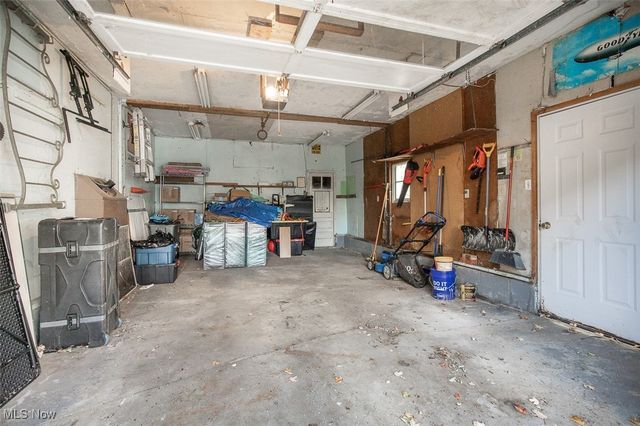 242 Monroe Avenue, Cuyahoga Falls, OH 44221