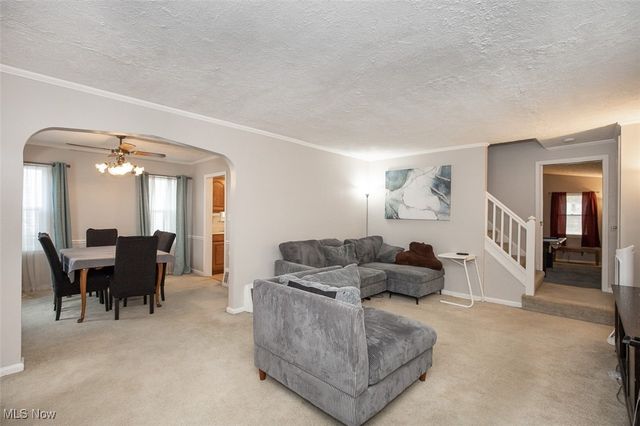 242 Monroe Avenue, Cuyahoga Falls, OH 44221