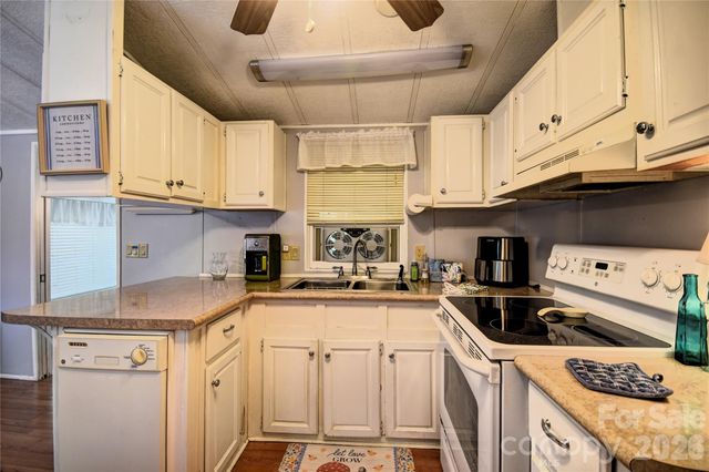 91 Mallard Loop, Waynesville, NC 28785