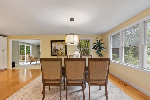 160 Groton Rd, Westford, MA 01886