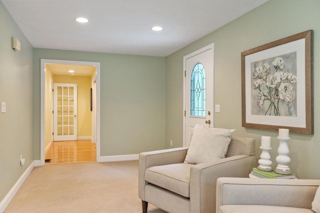 160 Groton Rd, Westford, MA 01886