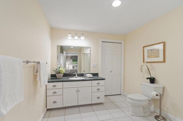 160 Groton Rd, Westford, MA 01886