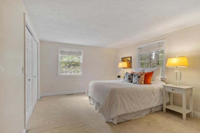 160 Groton Rd, Westford, MA 01886