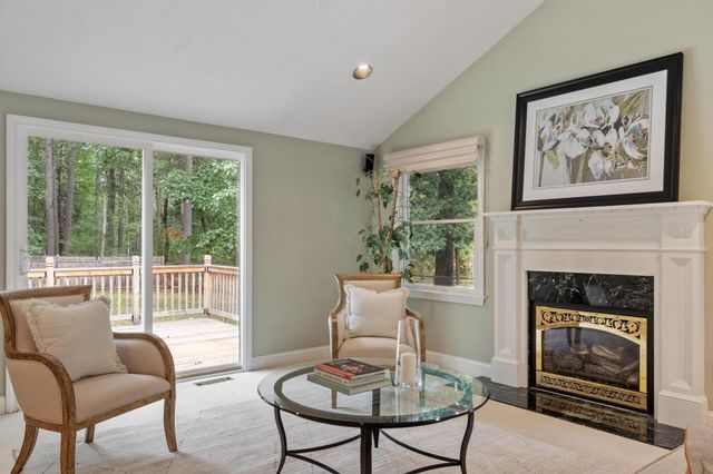 160 Groton Rd, Westford, MA 01886