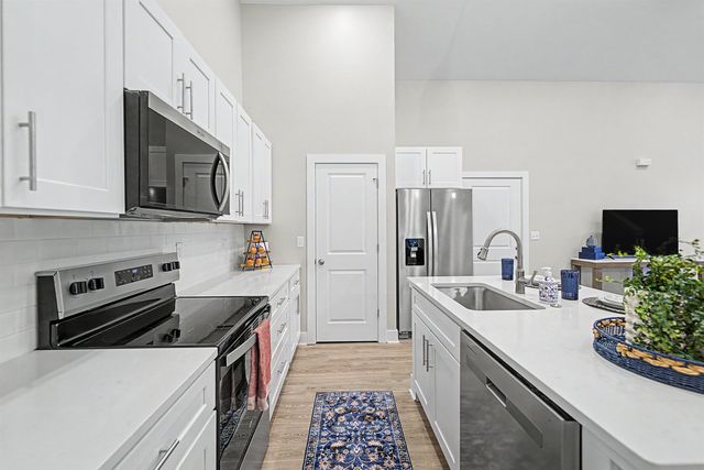 2712 Amelia Ln., Salina, KS 67401