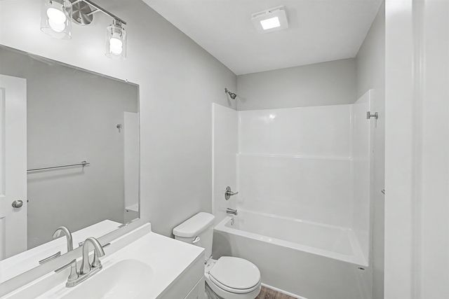 2712 Amelia Ln., Salina, KS 67401