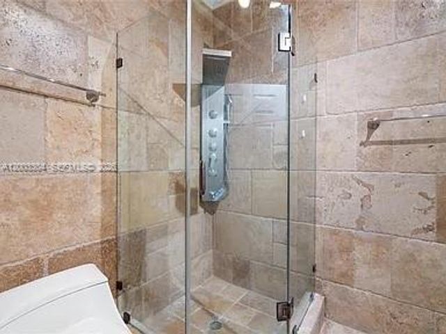 8978 NW 152nd Ln, Miami Lakes, FL 33018