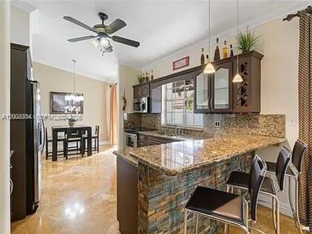 8978 NW 152nd Ln, Miami Lakes, FL 33018