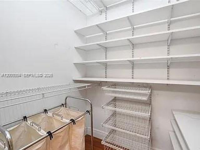 8978 NW 152nd Ln, Miami Lakes, FL 33018