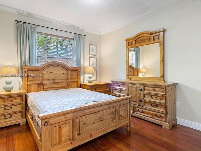 8978 NW 152nd Ln, Miami Lakes, FL 33018