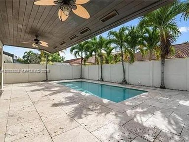 8978 NW 152nd Ln, Miami Lakes, FL 33018