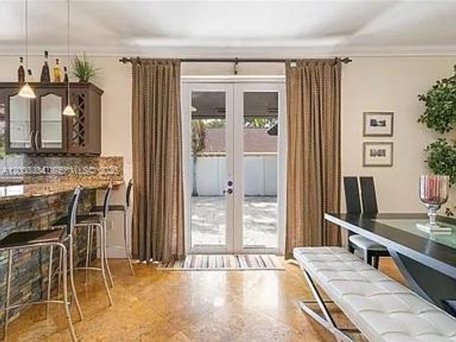 8978 NW 152nd Ln, Miami Lakes, FL 33018