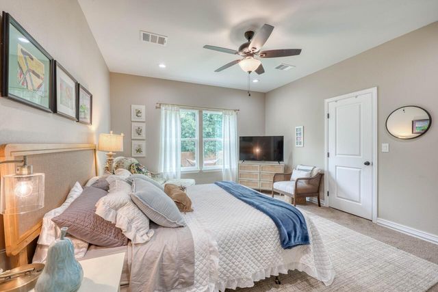 2210 McArthur Ave, Kingsland, TX 78639