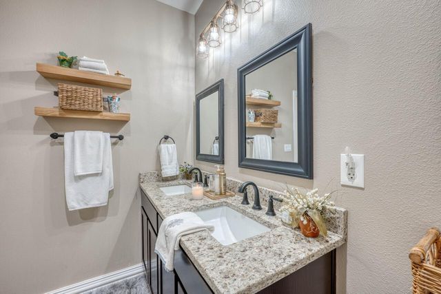 2210 McArthur Ave, Kingsland, TX 78639