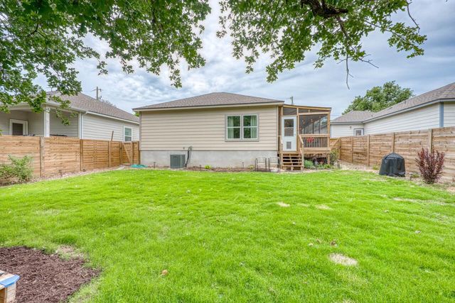 2210 McArthur Ave, Kingsland, TX 78639