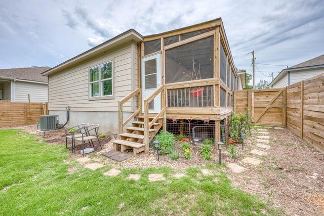 2210 McArthur Ave, Kingsland, TX 78639