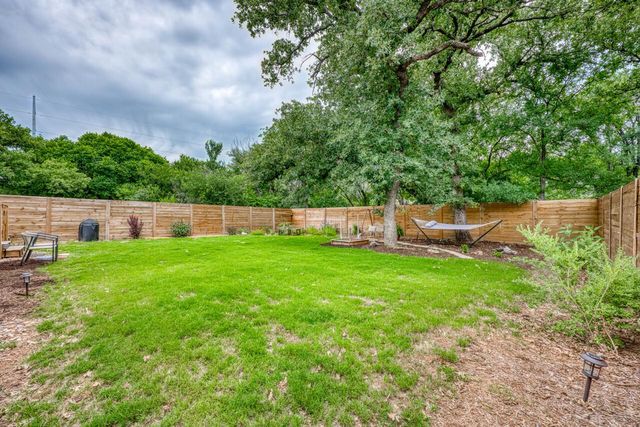 2210 McArthur Ave, Kingsland, TX 78639