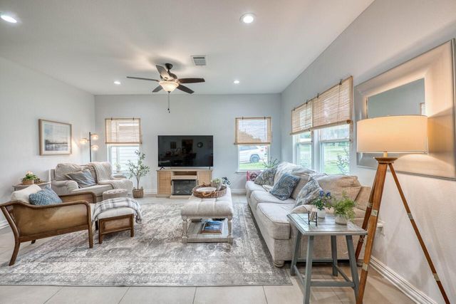2210 McArthur Ave, Kingsland, TX 78639