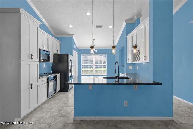 15804 CANOE CREEK Drive, Jacksonville, FL 32218