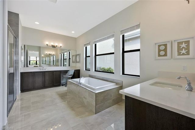 20897 Thistle Leaf LN, Estero, FL 33928