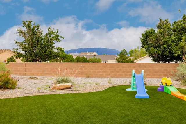 10440 Calle Hermosa Court NW, Albuquerque, NM 87114