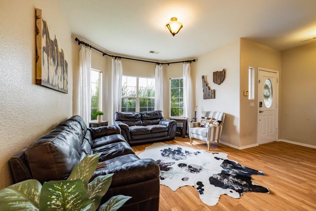 10440 Calle Hermosa Court NW, Albuquerque, NM 87114