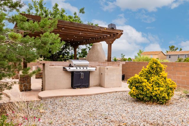 10440 Calle Hermosa Court NW, Albuquerque, NM 87114