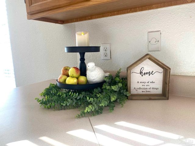 4031 Glenway Dr, Pensacola, FL 32526