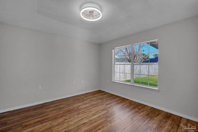 4031 Glenway Dr, Pensacola, FL 32526