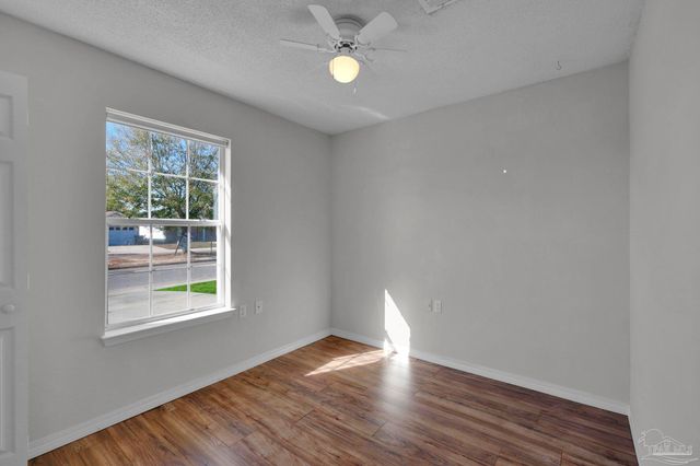 4031 Glenway Dr, Pensacola, FL 32526