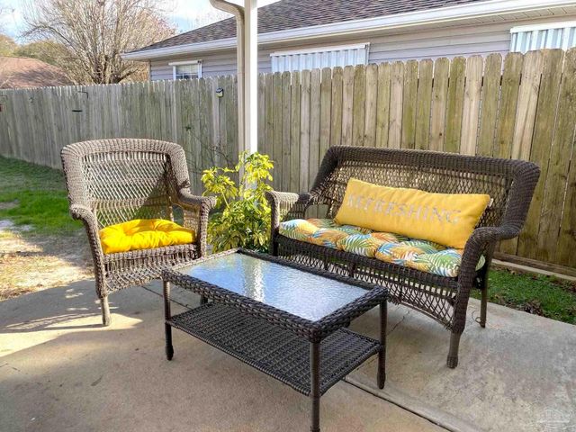 4031 Glenway Dr, Pensacola, FL 32526