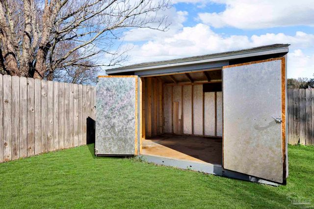 4031 Glenway Dr, Pensacola, FL 32526