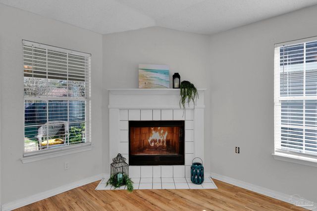 4031 Glenway Dr, Pensacola, FL 32526