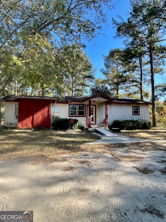 529 Irish Lake Circle, East Dublin, GA 31027