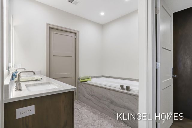 930 W Savidge Street 12, Spring Lake, MI 49456