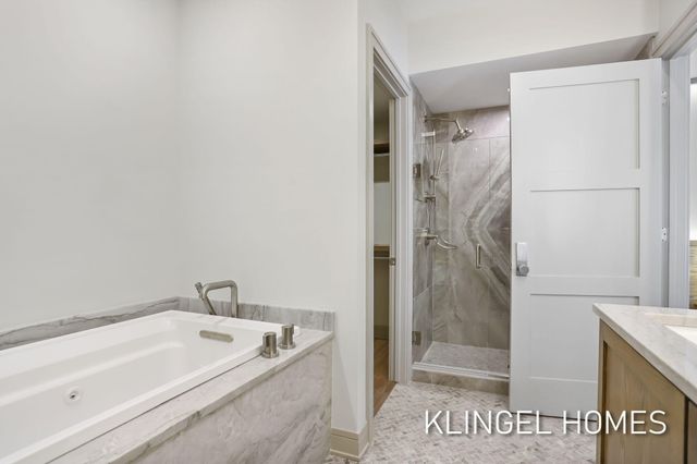 930 W Savidge Street 12, Spring Lake, MI 49456