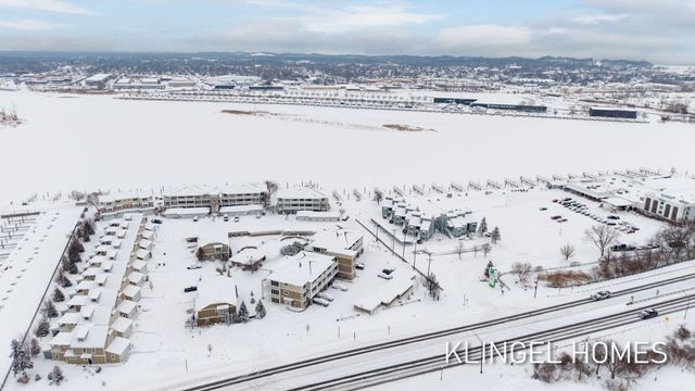 930 W Savidge Street 12, Spring Lake, MI 49456