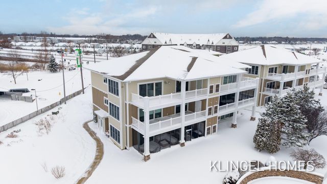 930 W Savidge Street 12, Spring Lake, MI 49456