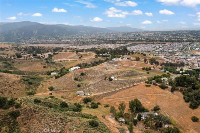 8305 Gambier, Corona, CA 92883