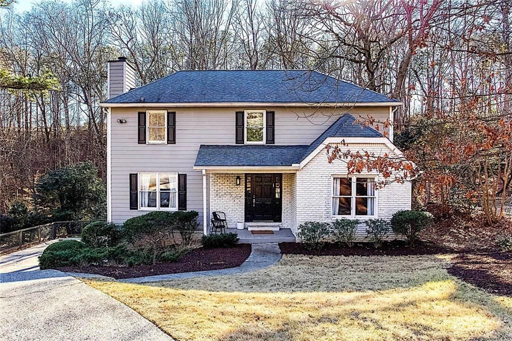 Image 1 of property listing at 135 Shaker Hollow, Alpharetta, GA 30022