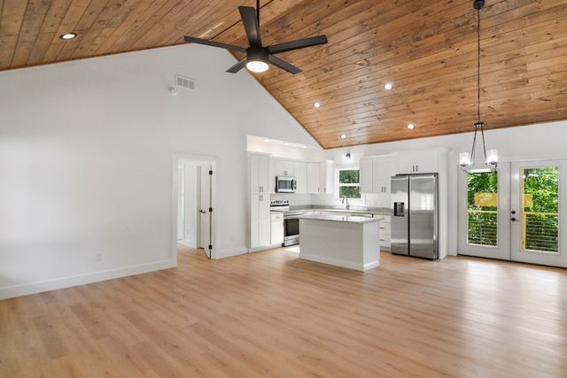 274 Medina Court, Ellijay, GA 30540