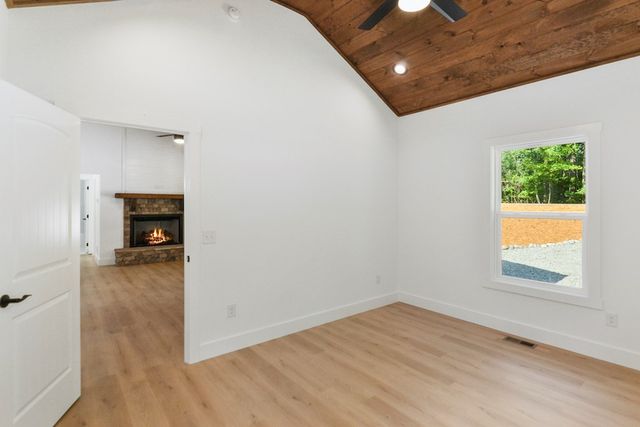 274 Medina Court, Ellijay, GA 30540