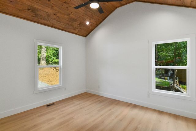 274 Medina Court, Ellijay, GA 30540