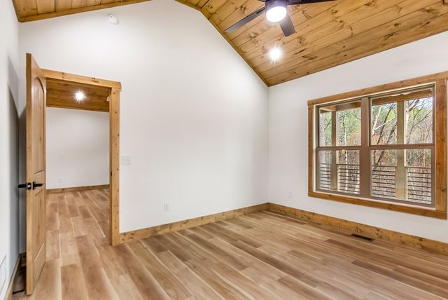 274 Medina Court, Ellijay, GA 30540