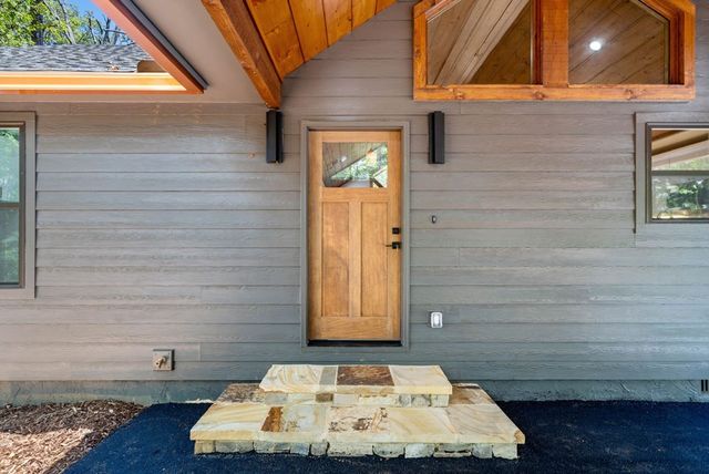 274 Medina Court, Ellijay, GA 30540